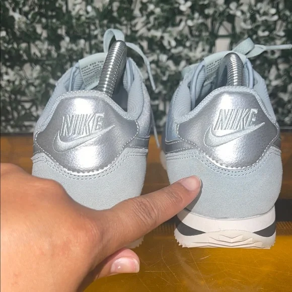 Nike Silver Sneakers Classic Cortez - Picture 4 of 6